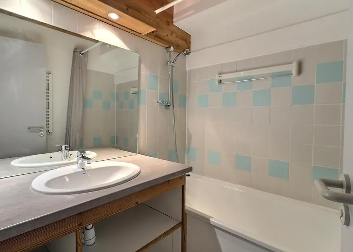 2 Pièces Confortables, Skis Aux Pieds, Proche Des Commerces - Fr-1-182a-8 * Courchevel