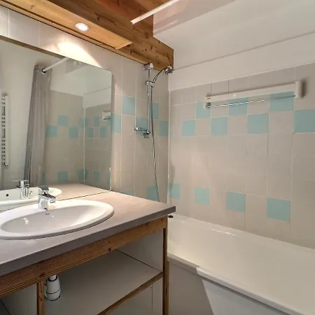 2 Pieces Confortables, Skis Aux Pieds, Proche Des Commerces - Fr-1-182a-8 * Courchevel